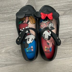 Mini Melissa Disney Minnie Mouse/Mickey Mouse size 11- Unicorns thrown in FREE